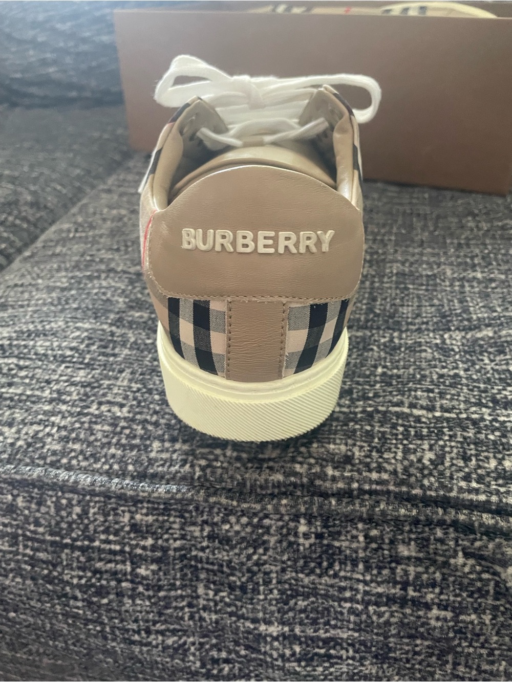 Burberry Archive Beige Sneaker Box Label - Low Top - Picture 4 of 8